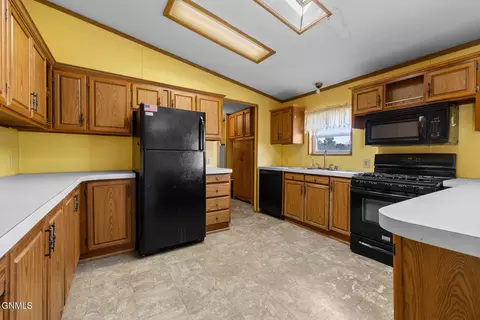 Kitchen - 3817 2nd Ave E, Williston, ND 58801 photo 1 of 2