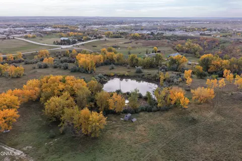 6025 16th Ave W, Williston, ND 58801 photo 8