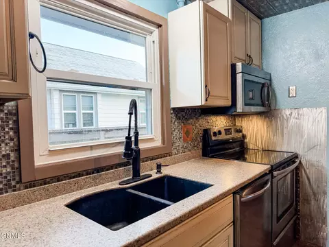 Kitchen - 502 6th St W, Williston, ND 58801 photo 3 of 7