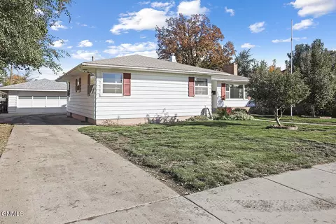 Exterior - 920 3rd Ave W, Williston, ND 58801 photo 2 of 7
