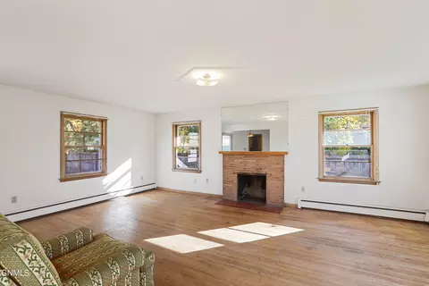 Living - 920 3rd Ave W, Williston, ND 58801 photo 4 of 5