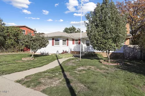 Exterior - 920 3rd Ave W, Williston, ND 58801 photo 1 of 7