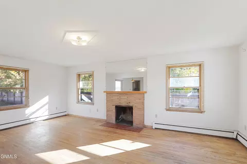 Living - 920 3rd Ave W, Williston, ND 58801 photo 3 of 5