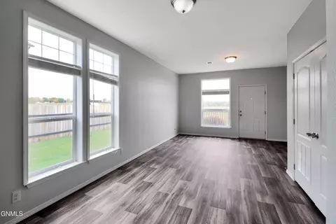 Living - 718 40th St E, Williston, ND 58801 photo 3 of 3