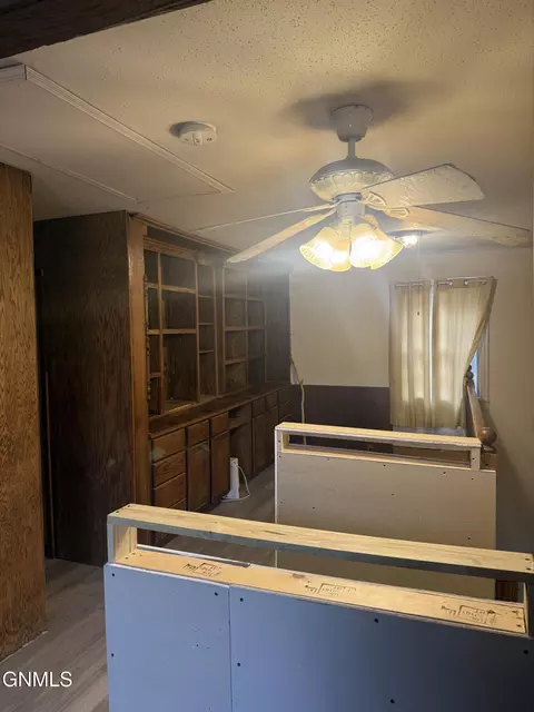 Entry Way - 320 Wright St S, Donnybrook, ND 58734 photo 2 of 3