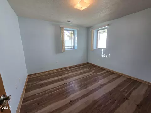 Bedroom - 3301 Wheat Ridge St, Williston, ND 58801 photo 5 of 6