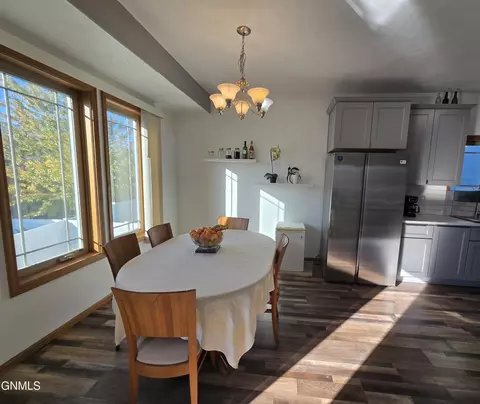 Dining - 3301 Wheat Ridge St, Williston, ND 58801 photo 1 of 2