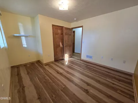 Bedroom - 3301 Wheat Ridge St, Williston, ND 58801 photo 4 of 6