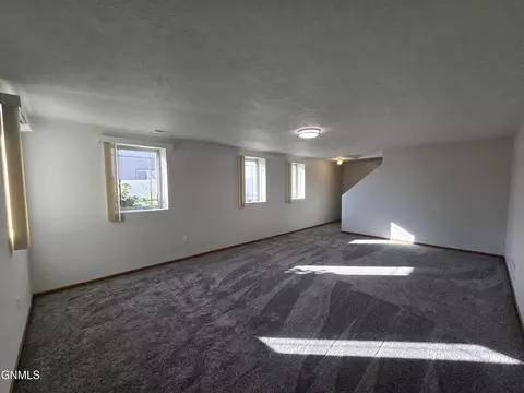Living - 3301 Wheat Ridge St, Williston, ND 58801 photo 4 of 4