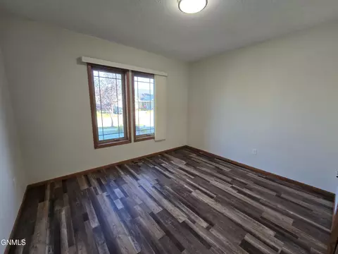 Bedroom - 3301 Wheat Ridge St, Williston, ND 58801 photo 2 of 6