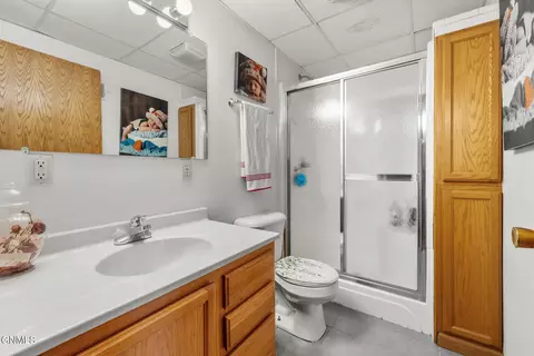 Bath - 520 9th Ave W, Williston, ND 58801 photo 2 of 2