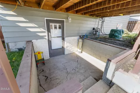 Exterior - 520 9th Ave W, Williston, ND 58801 photo 6 of 8