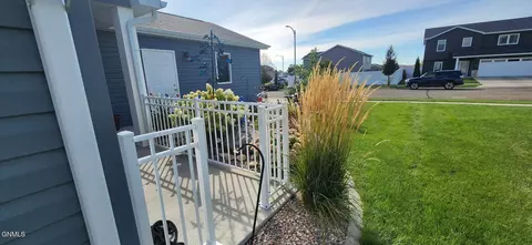 Exterior - 212 Huron Dr, Bismarck, ND 58503 photo 6 of 7