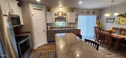 Kitchen - 212 Huron Dr, Bismarck, ND 58503 photo 5 of 7