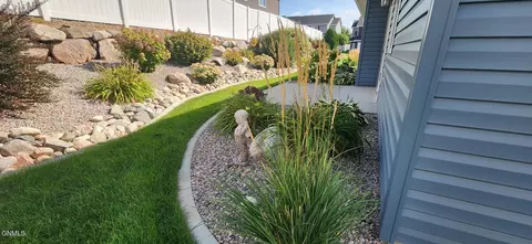 Exterior - 212 Huron Dr, Bismarck, ND 58503 photo 5 of 7