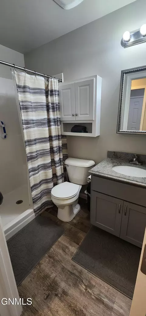 Bath - 212 Huron Dr, Bismarck, ND 58503 photo 6 of 6