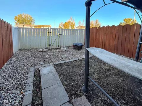 Exterior - 2721 19th Ave W, Williston, ND 58801 photo 2 of 2