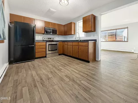 Kitchen - 2721 19th Ave W, Williston, ND 58801 photo 1 of 3