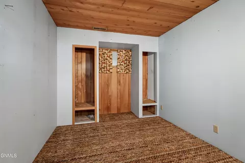 Bedroom - 2926 Avenue C E, Bismarck, ND 58501 photo 4 of 4
