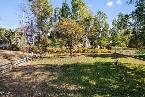 Exterior - 2926 Avenue C E, Bismarck, ND 58501 photo 3 of 6