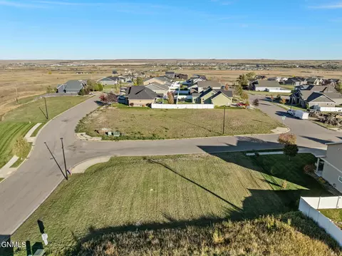 6923 University Ave N, Williston, ND 58801 photo 10