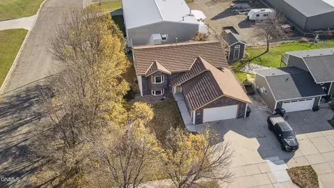 View/Area - 4118 34th Ave NW, Mandan, ND 58554 photo 6 of 17