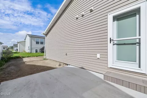 Exterior - 1568 47th Loop SE, Minot, ND 58701 photo 3 of 3