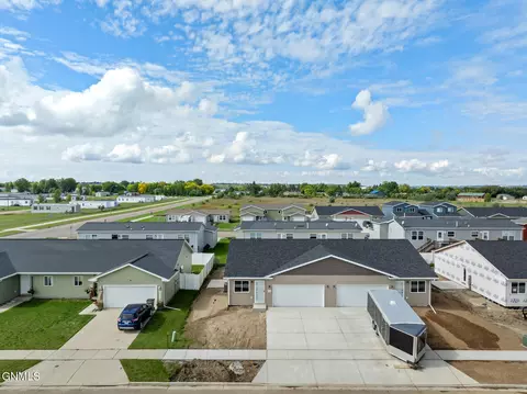 View/Area - 1568 47th Loop SE, Minot, ND 58701 photo 1 of 3