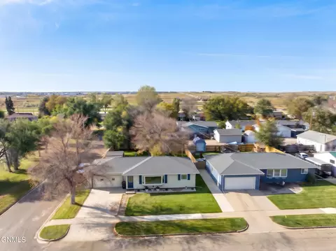 View/Area - 901 16th Ave W, Williston, ND 58801 photo 2 of 5