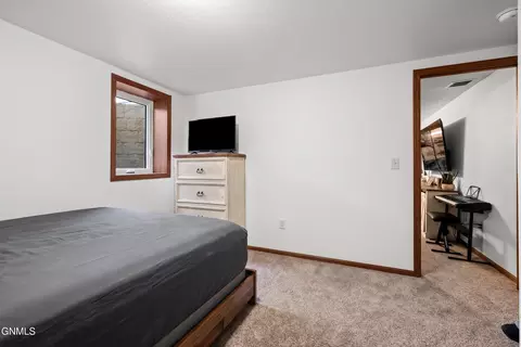 Bedroom - 901 16th Ave W, Williston, ND 58801 photo 4 of 6