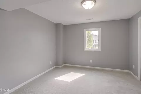 Bedroom - 4725 Calgary Ave E, Bismarck, ND 58503 photo 5 of 8