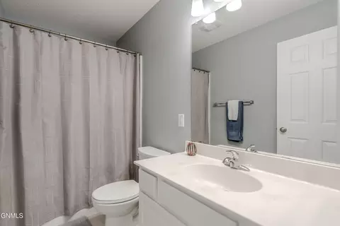 Bath - 4725 Calgary Ave E, Bismarck, ND 58503 photo 1 of 3