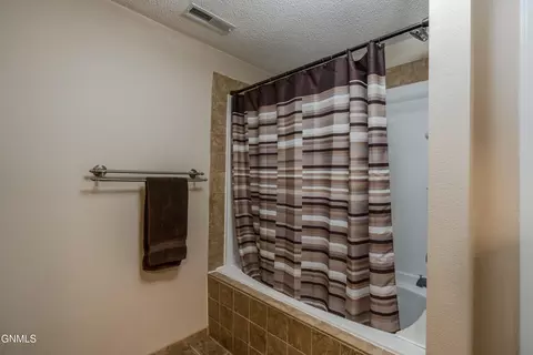 Bath - 4725 Calgary Ave E, Bismarck, ND 58503 photo 3 of 3