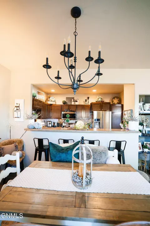Dining - 601 45th St E, Williston, ND 58801 photo 2 of 4
