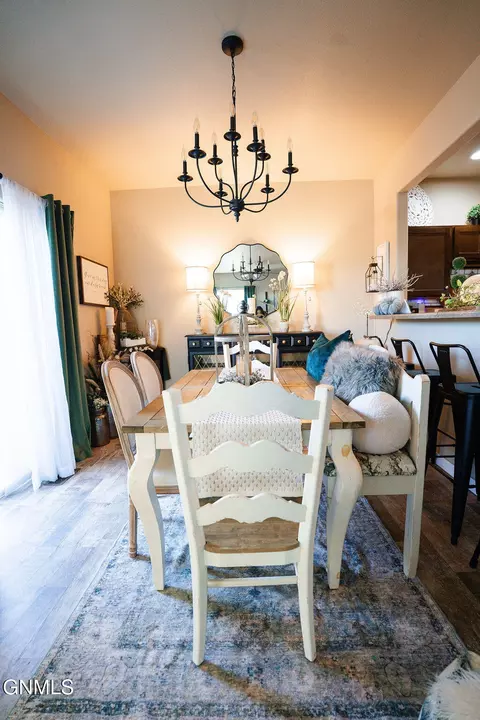 Dining - 601 45th St E, Williston, ND 58801 photo 1 of 4