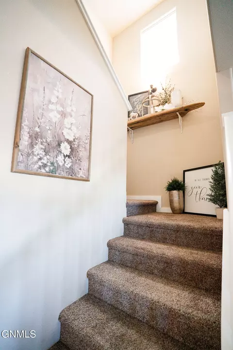 Entry Way - 601 45th St E, Williston, ND 58801 photo 8 of 13