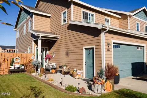 Exterior - 601 45th St E, Williston, ND 58801 photo 1 of 8