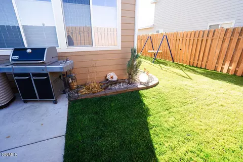 Exterior - 601 45th St E, Williston, ND 58801 photo 5 of 8