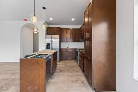 Kitchen - 3021 28th Ave W, Williston, ND 58801 photo 1 of 2