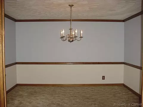 5752 Hillside Dr, Gloucester, VA 23061 photo 11