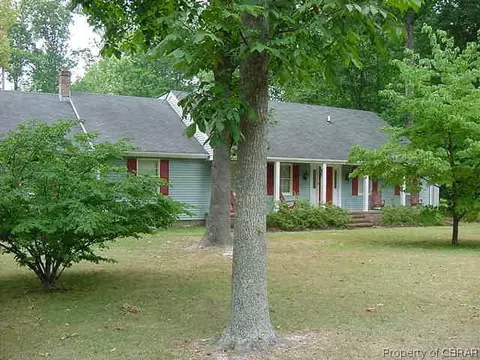 5752 Hillside Dr, Gloucester, VA 23061 photo 1