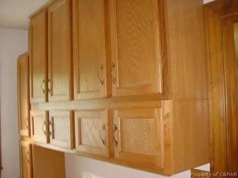 5752 Hillside Dr, Gloucester, VA 23061 photo 9