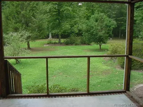 5752 Hillside Dr, Gloucester, VA 23061 photo 17