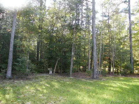 12384 Cedar Trl, Gloucester, VA 23061 photo 9