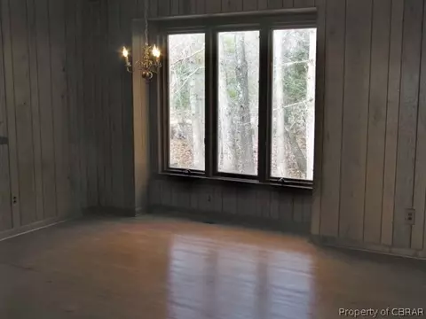 413 Berkeley Forest Rd, Kilmarnock, VA 22482 photo 8