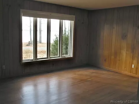 413 Berkeley Forest Rd, Kilmarnock, VA 22482 photo 9