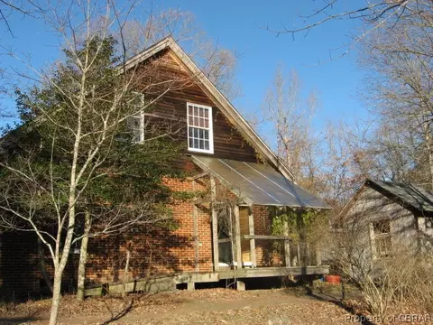 2464 Starvation Rd, Gloucester, VA 23061 photo 3