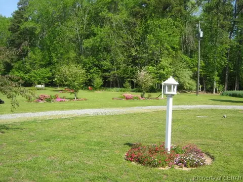 1409 Windsor Rd, Mathews, VA 23109 photo 12