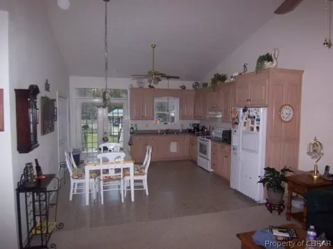 115 Hickory Dr, Hartfield, VA 23071 photo 5