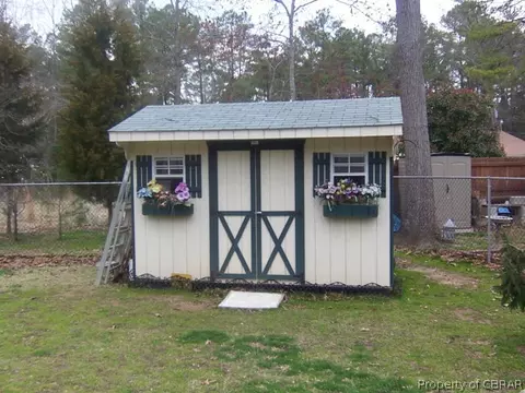115 Hickory Dr, Hartfield, VA 23071 photo 3